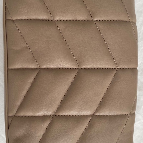 authentic YSL quilted puffer clutch - Picture 2 of 10